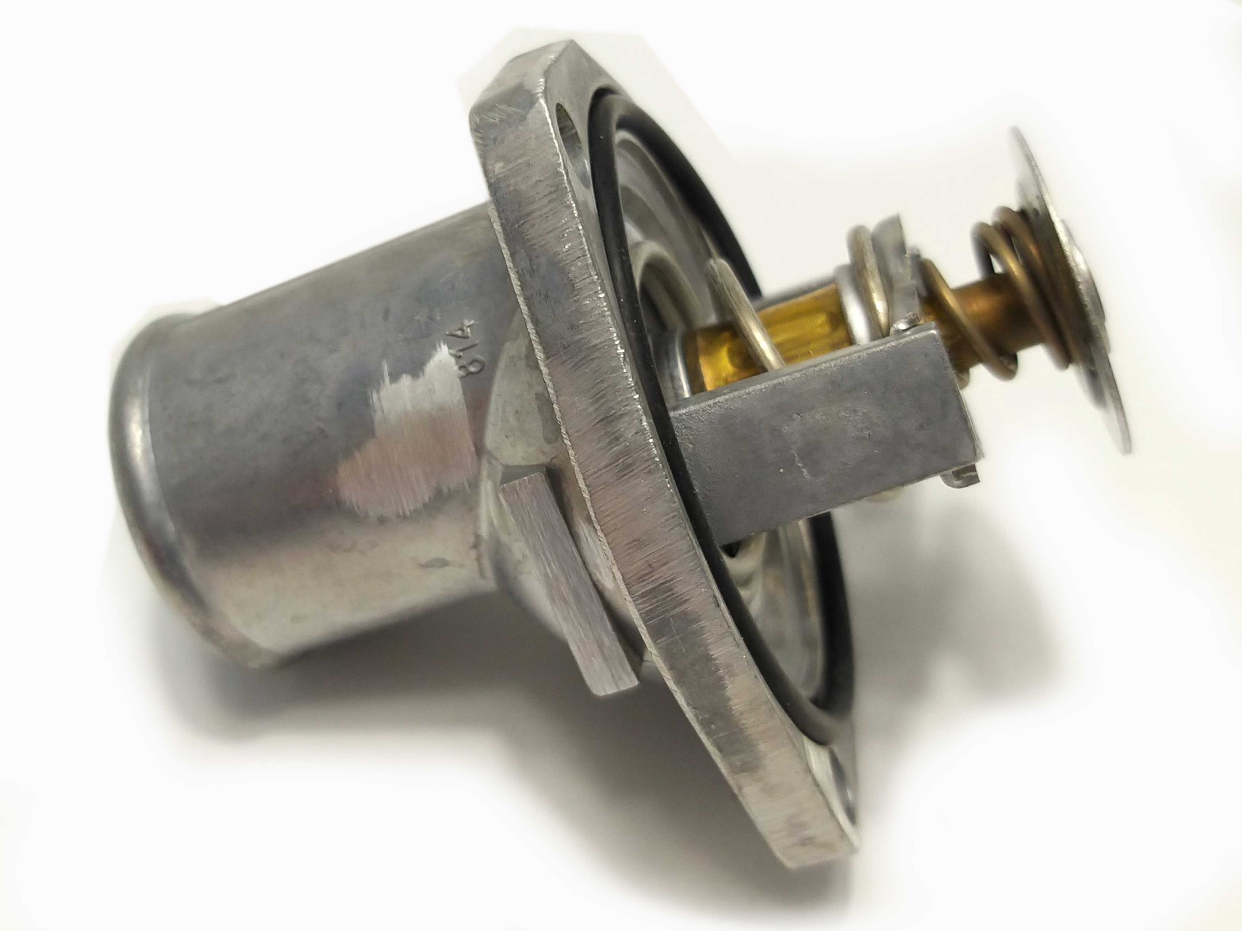 Opel Vectra A Termostat 2,0 BEHR Marka (C2.0NE)