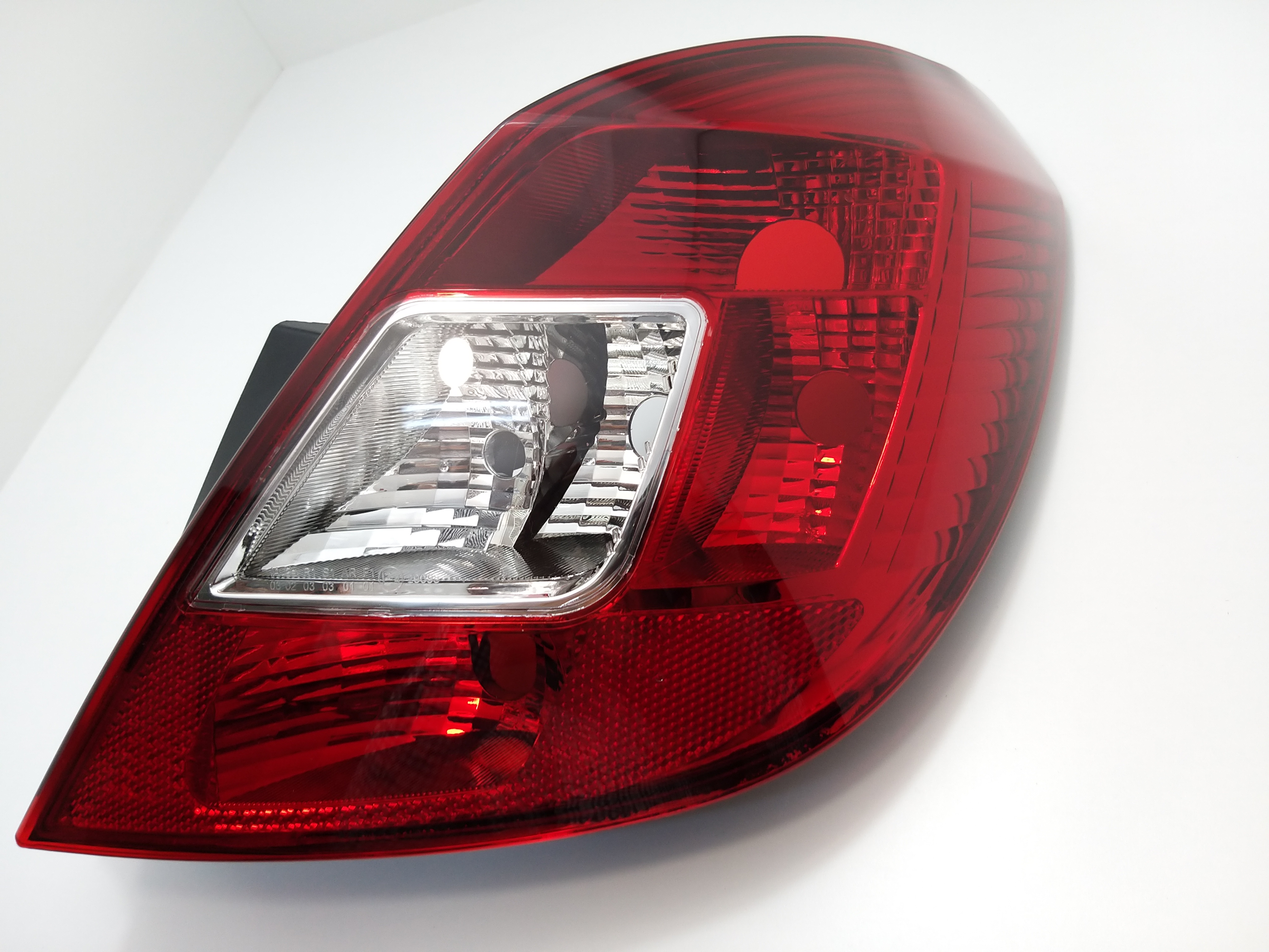 Opel Corsa D için uygun STOP LAMBASI Sağ Corsa D İthal İTHAL